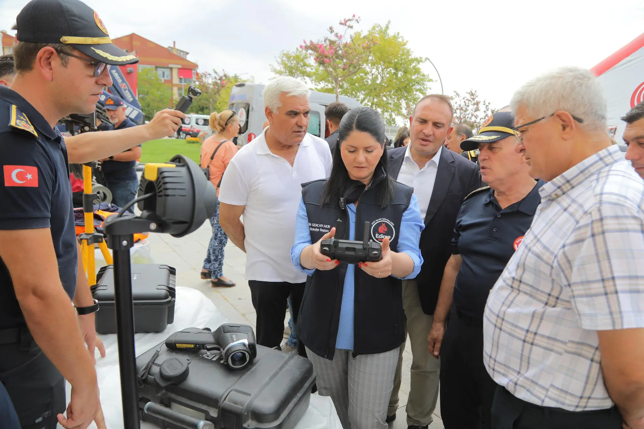 EDİRNE BELEDİYESİ’NDEN 17 AĞUSTOS MARMARA DEPREMİ’NİN 26. YILINDA ANMA PROGRAMI galeri görseli